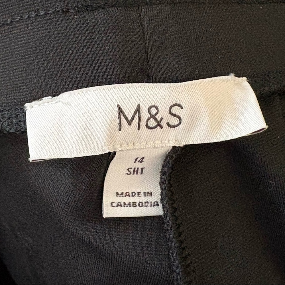 Marks & Spencer Dark Green Cargo Trousers - Women’s Size US10 Short (UK14). - Picture 3 of 5